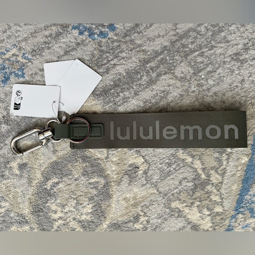 Lululemon Never Lost Keychain Grey Sage/White Opal (NWT) - Picture 7 of 7